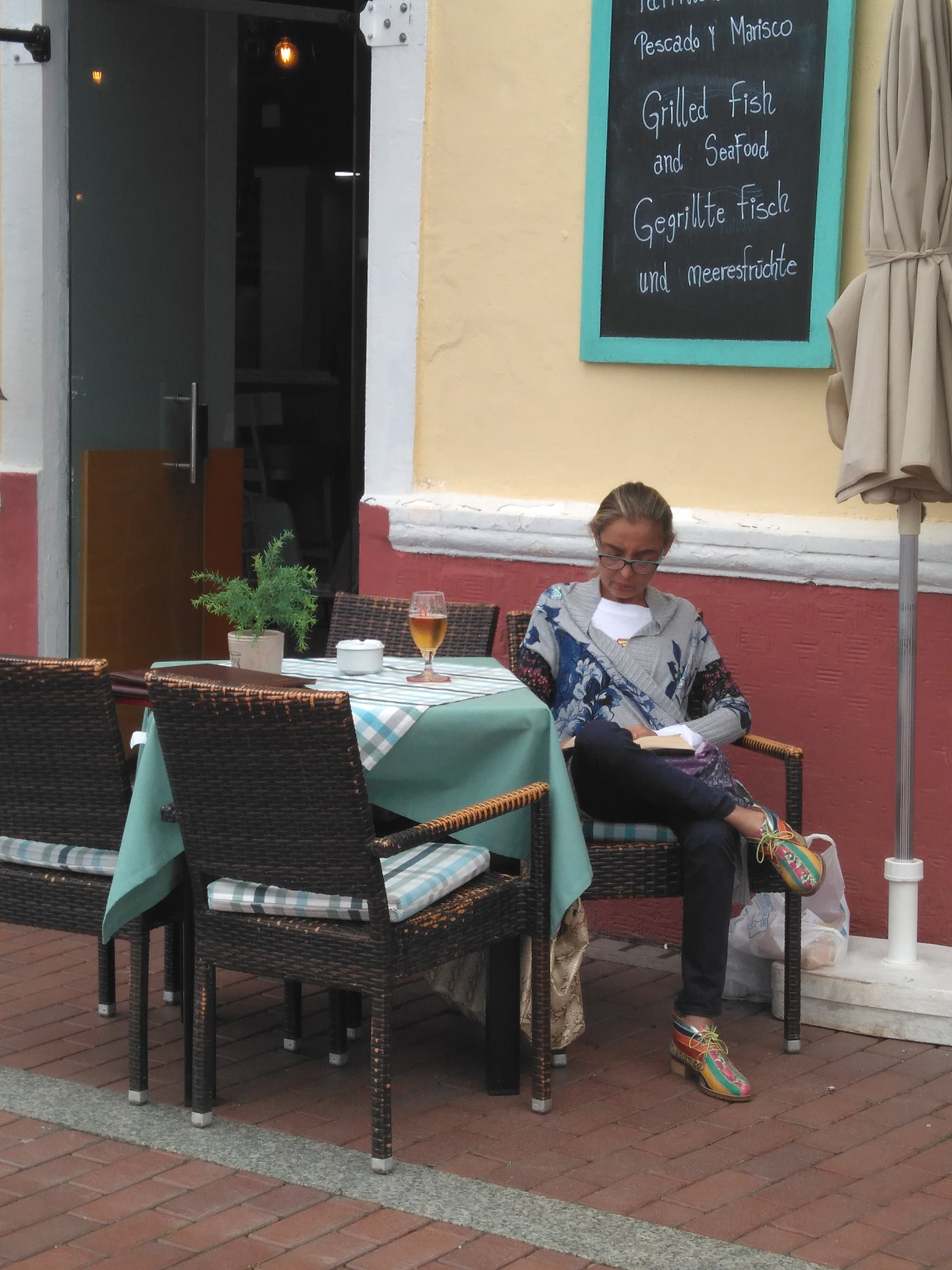 Con un clic se abre a gran tamaño y con doble clic se reduce